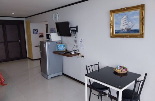 Jomtien Apartment | Jomtien PLAZA Condotel. sleeps 3