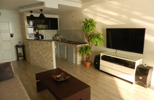 Jomtien Apartment | Jomtien PLAZA Condotel. Front the sea