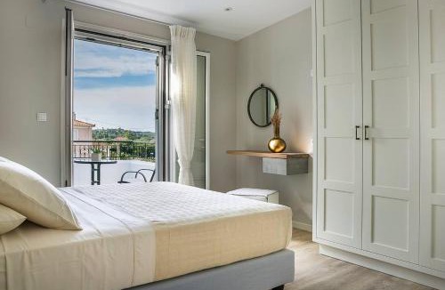 Mazarakata Apartment | Julia's Luxury Suites #1
