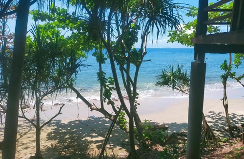 Nuea Khlong House | Jungle Hill Beach Bungalow