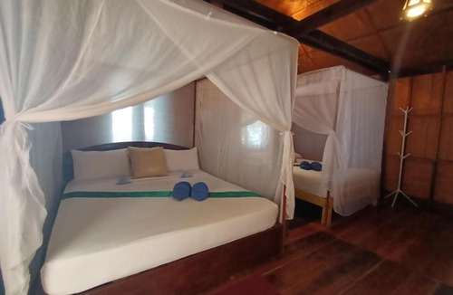 Nuea Khlong House | Jungle Hill Beach Bungalow