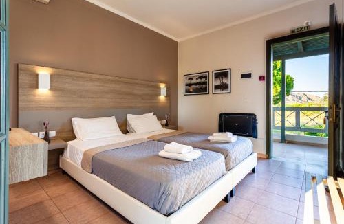 Kalogria Hotel | Kalogria Summer Retreats - Seimeio Strofilia, Sunny Vibes
