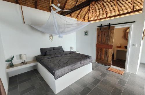 Koh Rong Sanloem Resort | KAMAKU Bungalows - Sunset Beach