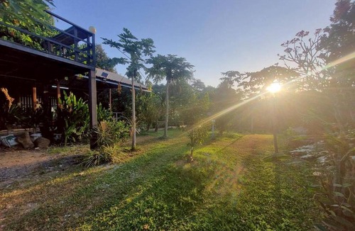 Samut Sakhon House | kanissta cafe & resort