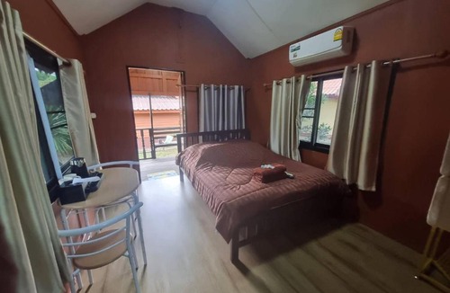 Samut Sakhon House | kanissta cafe & resort