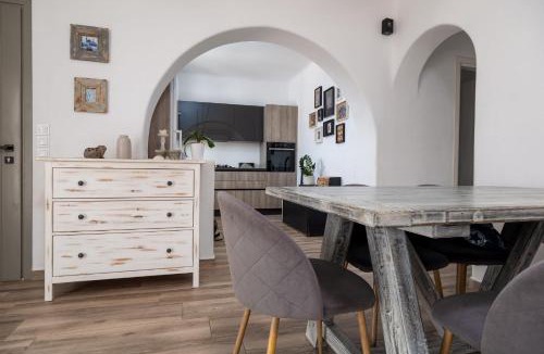 Ampelas Apartment | Kapari House