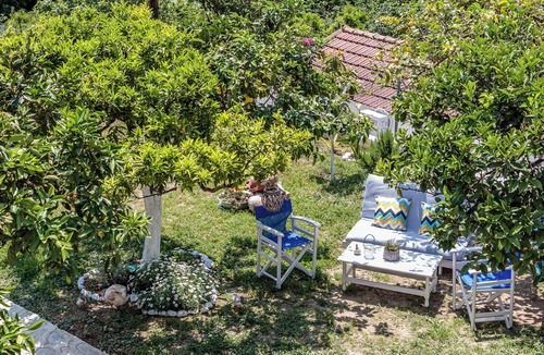 Skopelos Cottage | Karderina Cozy Cottage by the River
