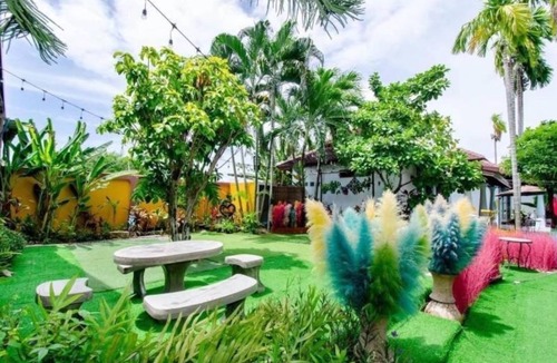 Na Chom Thian Villa | Karnie Cheer Pool Villa & Resort Pattaya with slow-paced atmosphere