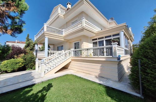 Katerini Villa | Katerini Grand Luxury Villa with Garden and Jacuzzi