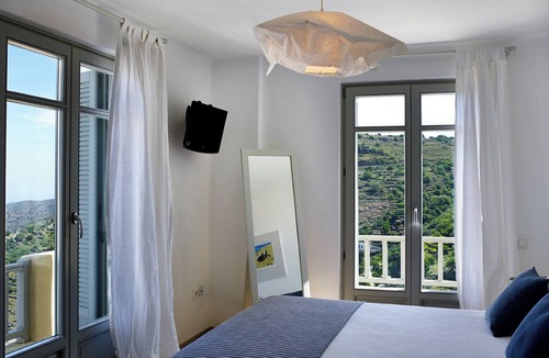 Ioulida Hotel | Kea Village