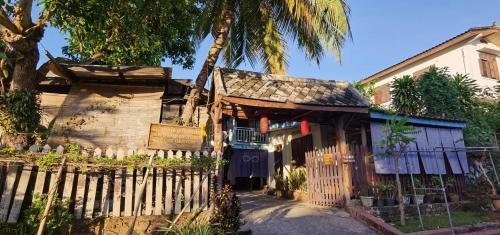 Luang Prabang House | Khonesavane Hostel