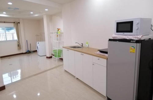 Ban Pong Apartment | Kim​ banpong