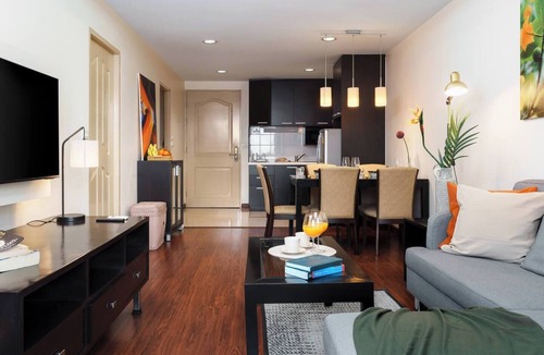 Thonglor Condo | King Suite57m²BigTubBalconyKitchen+BTS+1GBsWiFi - Apartment