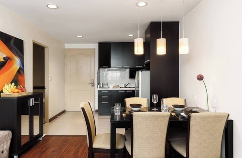 Thonglor Condo | King Suite57m²BigTubBalconyKitchen+BTS+1GBsWiFi - Apartment