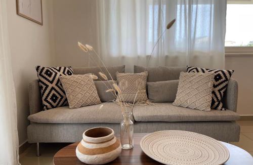 Nidri Apartment | KL SUITES LEFKADA - Feel At home NEW BOHO APARTMENT 400m from beach NIDRI TOWN CENTER