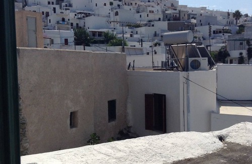 Skiros Apartment | Kochylia trad. House 3 (cypress green) in a central, quiet location