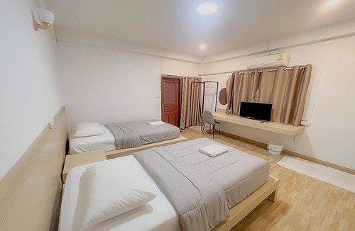 Wat Ket Hostel | Koenji Guest House & Bar Chiang Mai