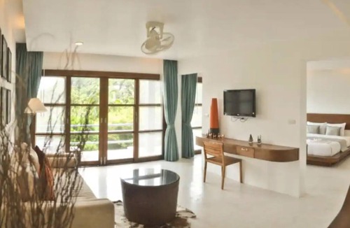 Koh Tao Apartment | Koh Tao Family Room A/C with ABF