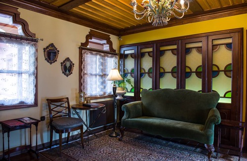 Veroia Hotel | Kokkino Spiti Boutique Hotel