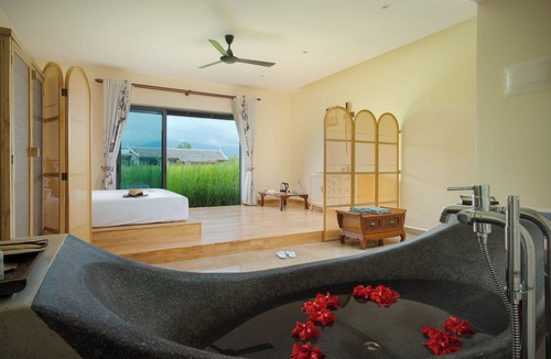Traeuy Kaoh Hotel | Komsan Kampot Resort