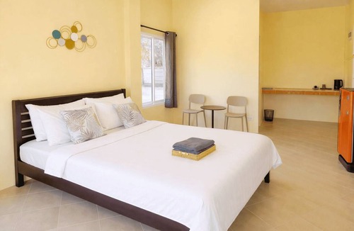 Ko Sichang Resort | Koniix Garden Cottage Ko Sichang