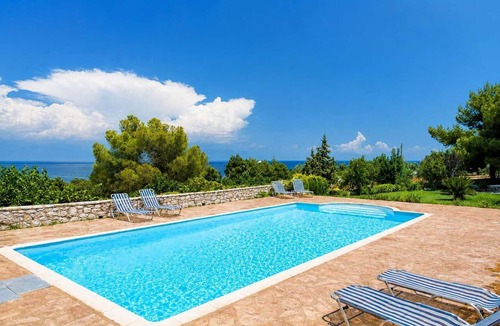 Pylos-Nestoras Apartment | Koroni Akrita Charm, Schiza Poolside & Garden Nest