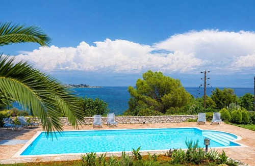 Pylos-Nestoras Apartment | Koroni Akrita Residence, Sfaktiria Pooliside Nest