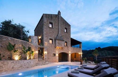 Manoliopoulo Villa | Kotinos Luxury Villa