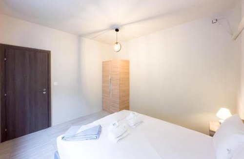 Filopappou Apartment | Koukaki Comfort - Modern 2BR near Acropolis by ΜΡS