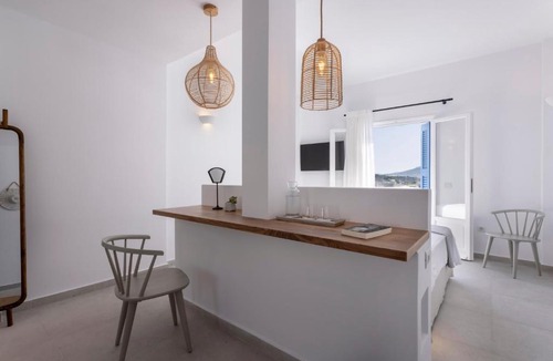 Antiparos Hotel | Kouros Village