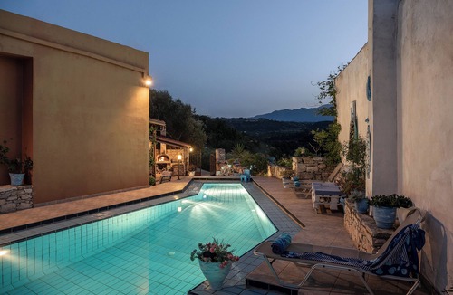 Aspro Villa | Kritiko Archontiko, Nature & Private Pool Escape