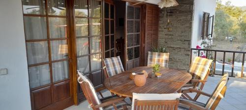 Potos Villa | KTIMA ALEXANDROS