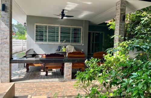 Nong Pla Lai House | Kunaeng ครัวกันเอง รีสอร์ท