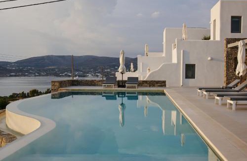 Naousa Bed & Breakfast | Kymo Luxury Suites Paros