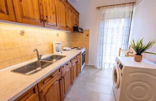 Alepou Apartment | La Casa Di Volpe - cozy, comfortable apartment in Alepou village