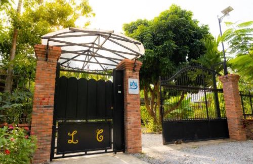 Svay Pao Bed & Breakfast | La maison bleue BTB
