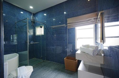Sattahip House | La Villa des Chien