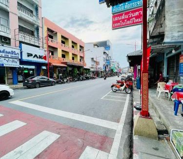 Downtown Hat Yai Apartment | Lamoon China Town