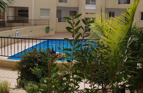 Peyia Town Apartment | Larger Than Average Apartment In Peyia. Air Conditioned, Communal Swimming Pool.
