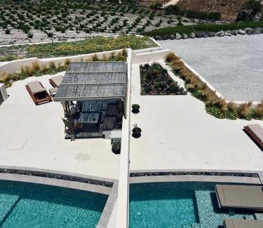 Santorini Hotel | Lavadoze Luxury Suites