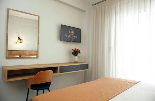 Gerakini Apartment | Le Grand Rêve Deluxe Family Apartment 2