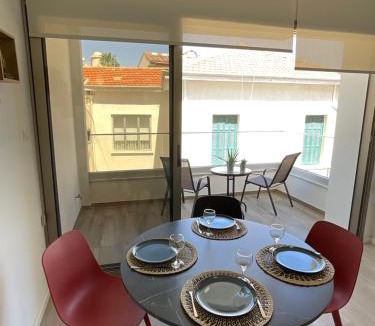Larnaca City Centre Apartment | Le Voyageur II