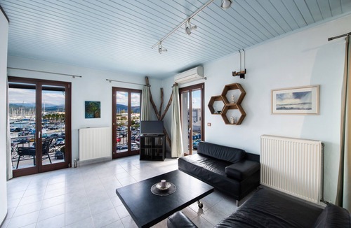 Lefkada Apartment | LefkasLoft GuestHouse