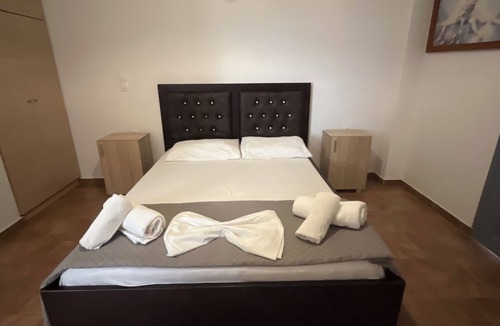 Emporio Hotel | Leon Lux Apartment, triple room with private bathroom, share pool and ocean view