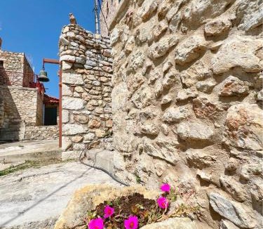 Karvelas House | Leonidas' Guest House