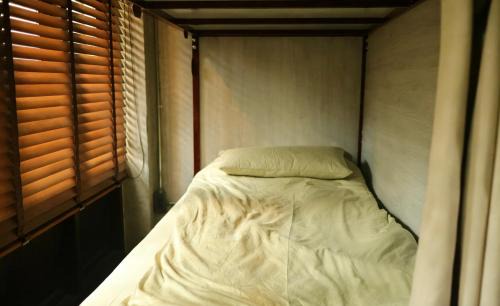 Pratunam Hostel | Lesbase Women Hostel