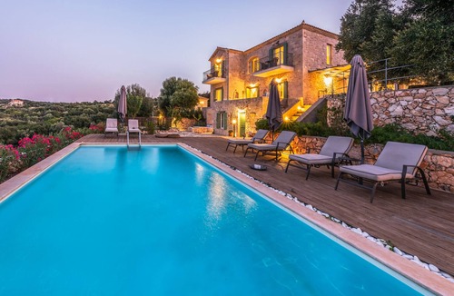 Skinaria House | Levandi 5-Bedroom Villa with Private Pool