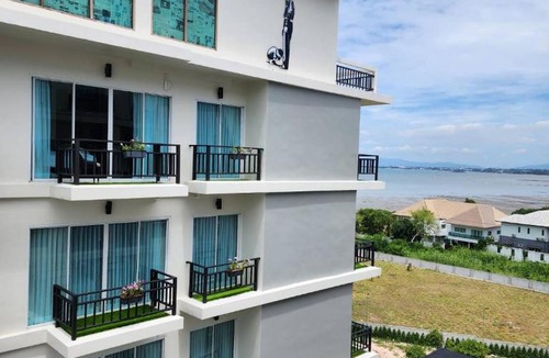 North Pattaya Hotel | LHC HOTEL AND RESORT