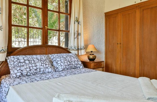 Anavyssos House | Light-filled home with Garden near Beach