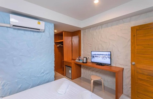 Khuekkhak Hotel | Lightplus Khao Lak